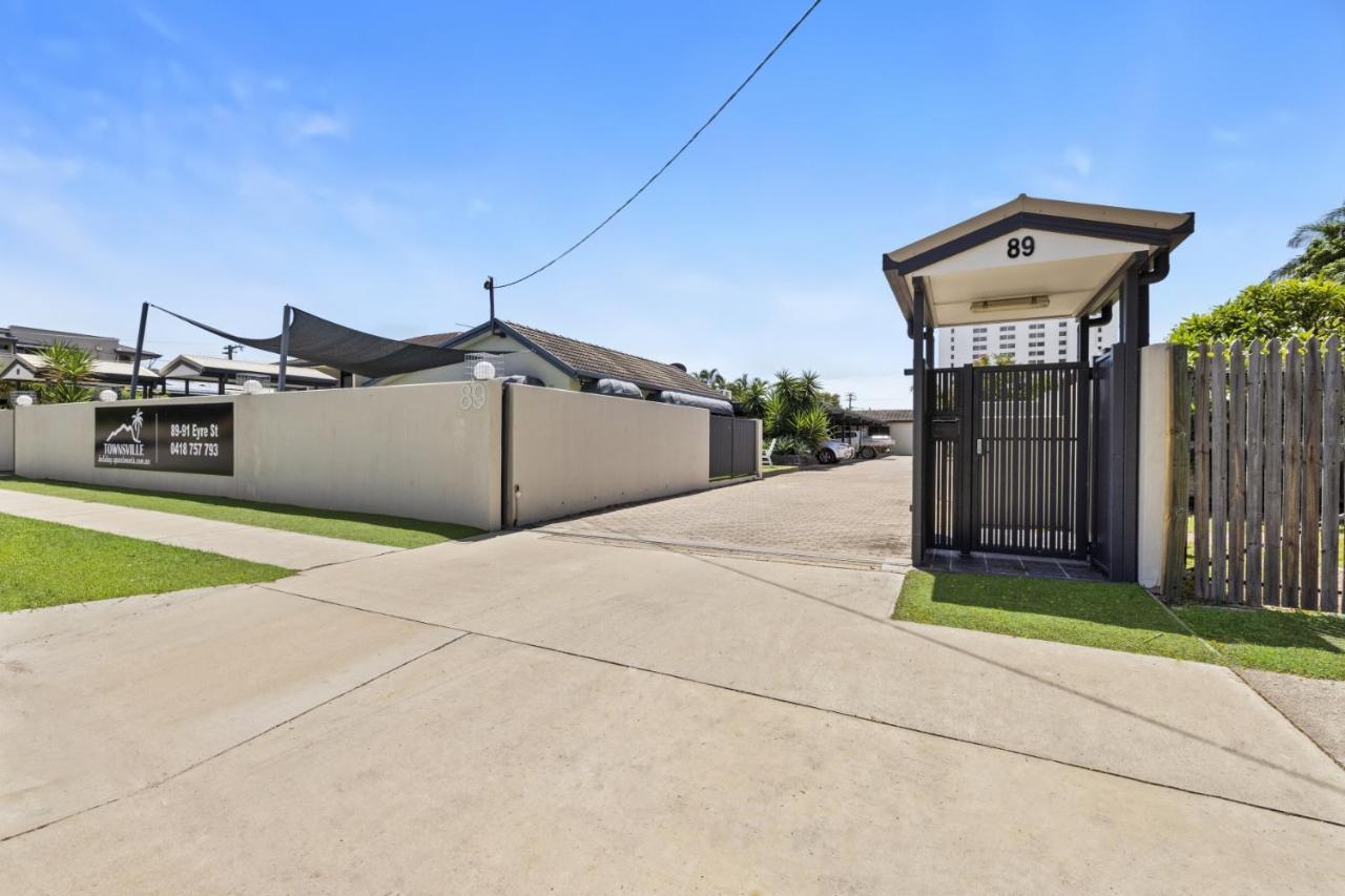 Townsville Holiday Apartments Exterior foto